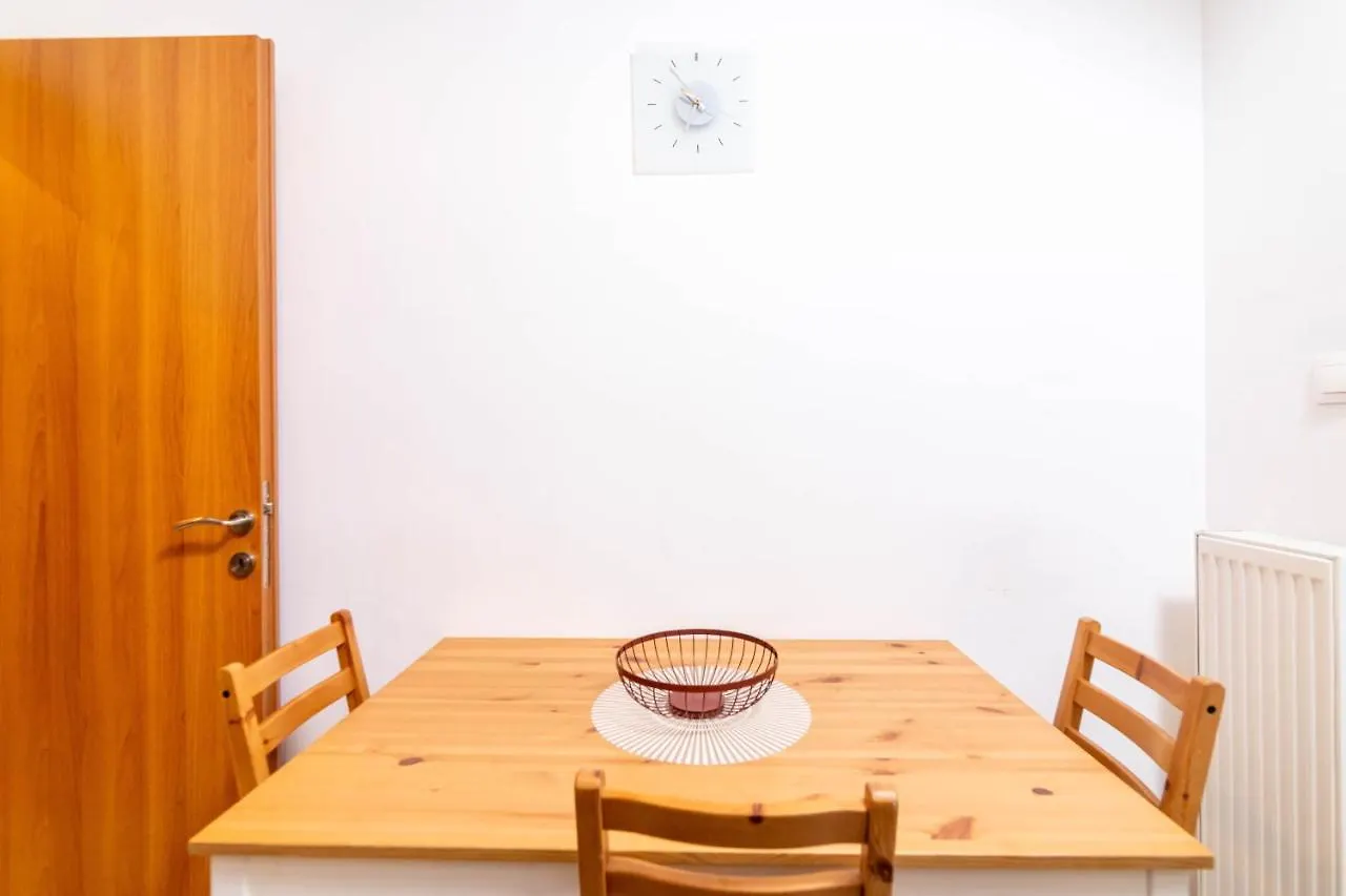 F & B Collection - 2 Bedroom Flat テッサロニキ アパート